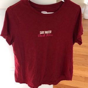 Old Navy wine tee 🍷